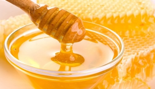 mật ong làm bớt mặn món ăn